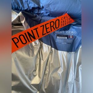 Worn less than 10 times, very warm and comfortable.